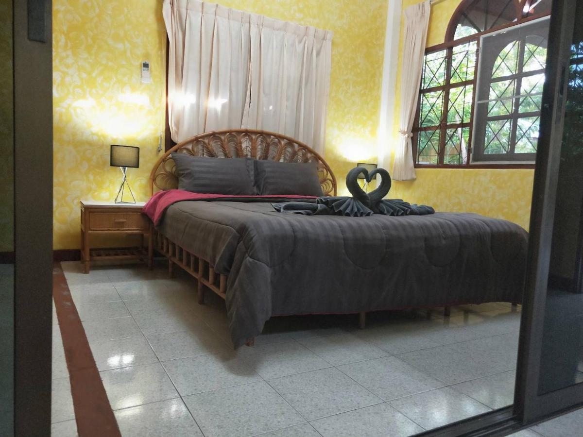Ban Elephant Blanc Bungalow Kata Beach  Exterior photo