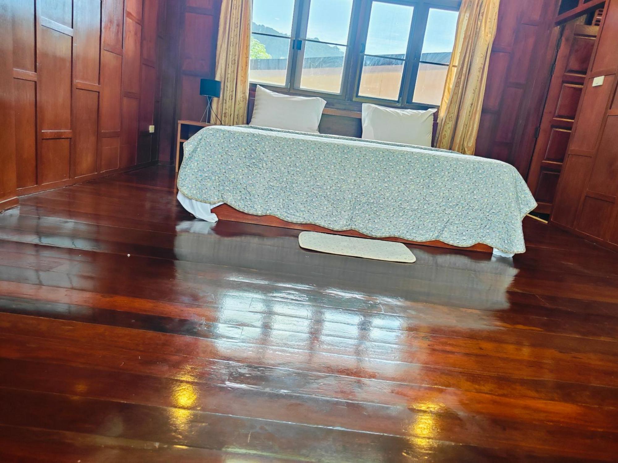 Ban Elephant Blanc Bungalow Kata Beach  Exterior photo